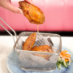 Cánh Gà Chiên Nước Mắm / Fish Sauce Glazed Wings