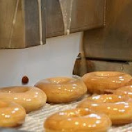 Krispy Kreme Doughnuts 甜甜圈