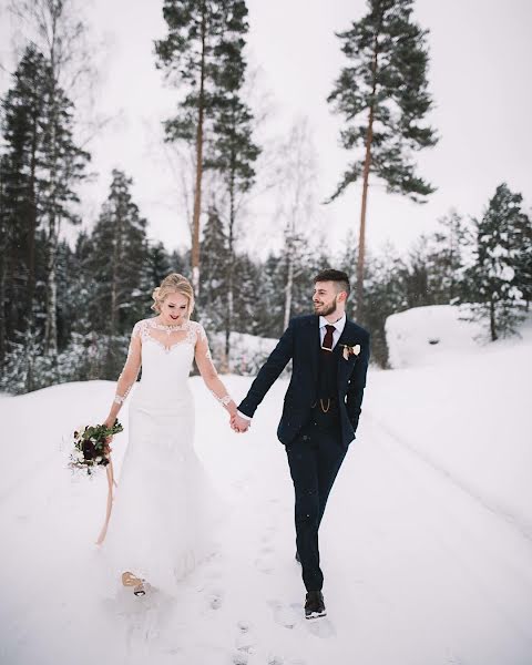 Kāzu fotogrāfs Lucie Watson (luciewatsonphoto). Fotogrāfija: 2. jūlijs 2019