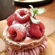 Leslie pâtisserie & bistro 雷斯理