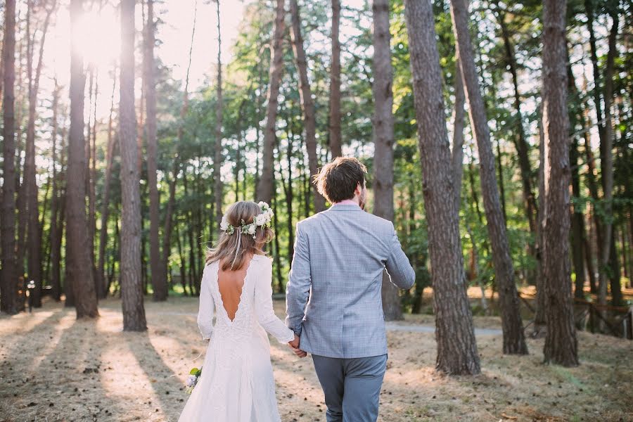 Fotografo di matrimoni Aleksandr Khalabuzar (a-kh). Foto del 30 settembre 2015