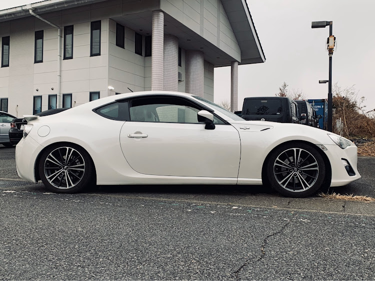 86の86女子・女性オーナー・車高調・チャクリキダンパーに関するカスタム事例の投稿画像1枚目