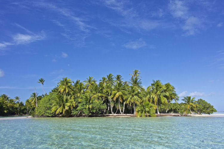 Clear waters and warm sun await you in the South Pacific on a Lindblad expedition.