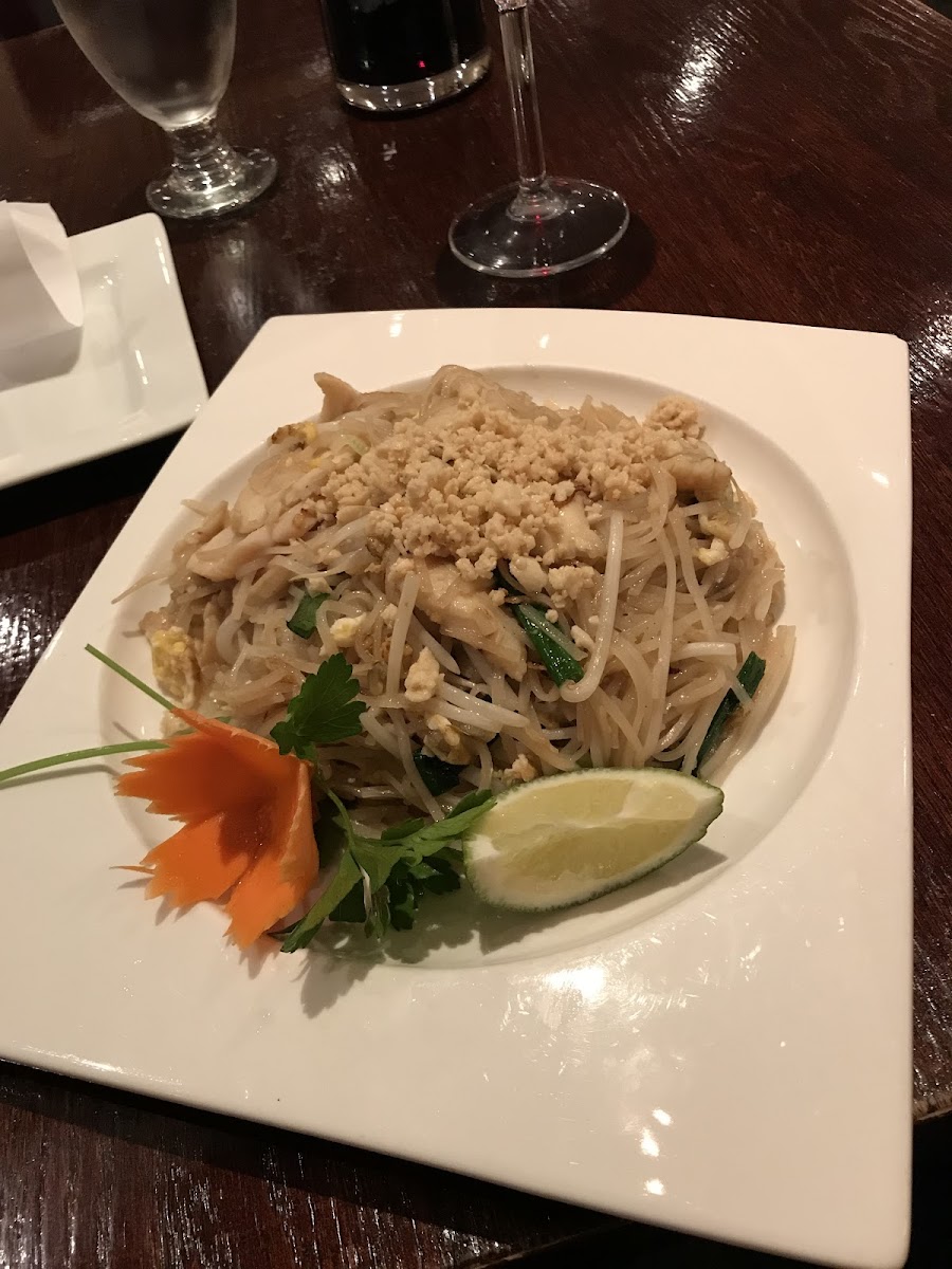 Pad Thai with chicken