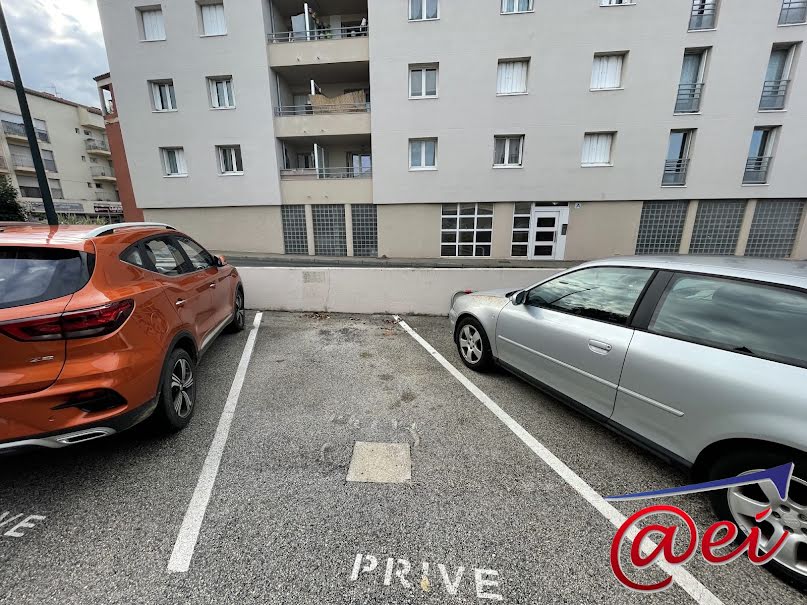 Vente parking  12 m² à Six-Fours-les-Plages (83140), 6 500 €