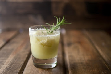 Apple, Pear and Gin Cocktail