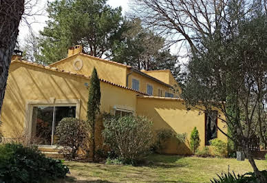 Maison avec piscine et terrasse 20