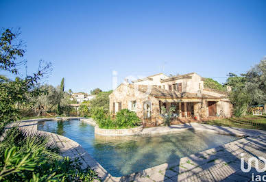 Maison avec piscine et terrasse 4