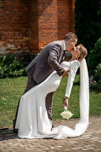 Wedding photographer Valeriya Ezerskaya (ezerskayalera). Photo of 15 January