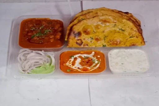 Missi Roti Thali (2 Roti & 2 Sabzi)