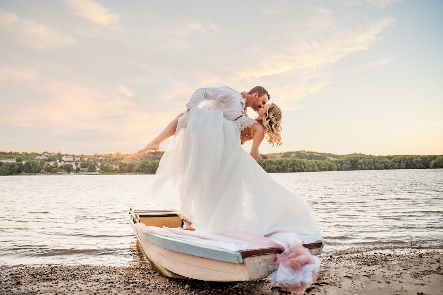 Wedding photographer Milan Miskolczi (miskolczimilan). Photo of 1 April 2022