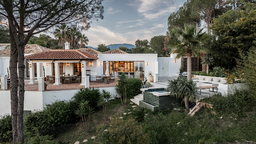 Villa with pool and terrace 1