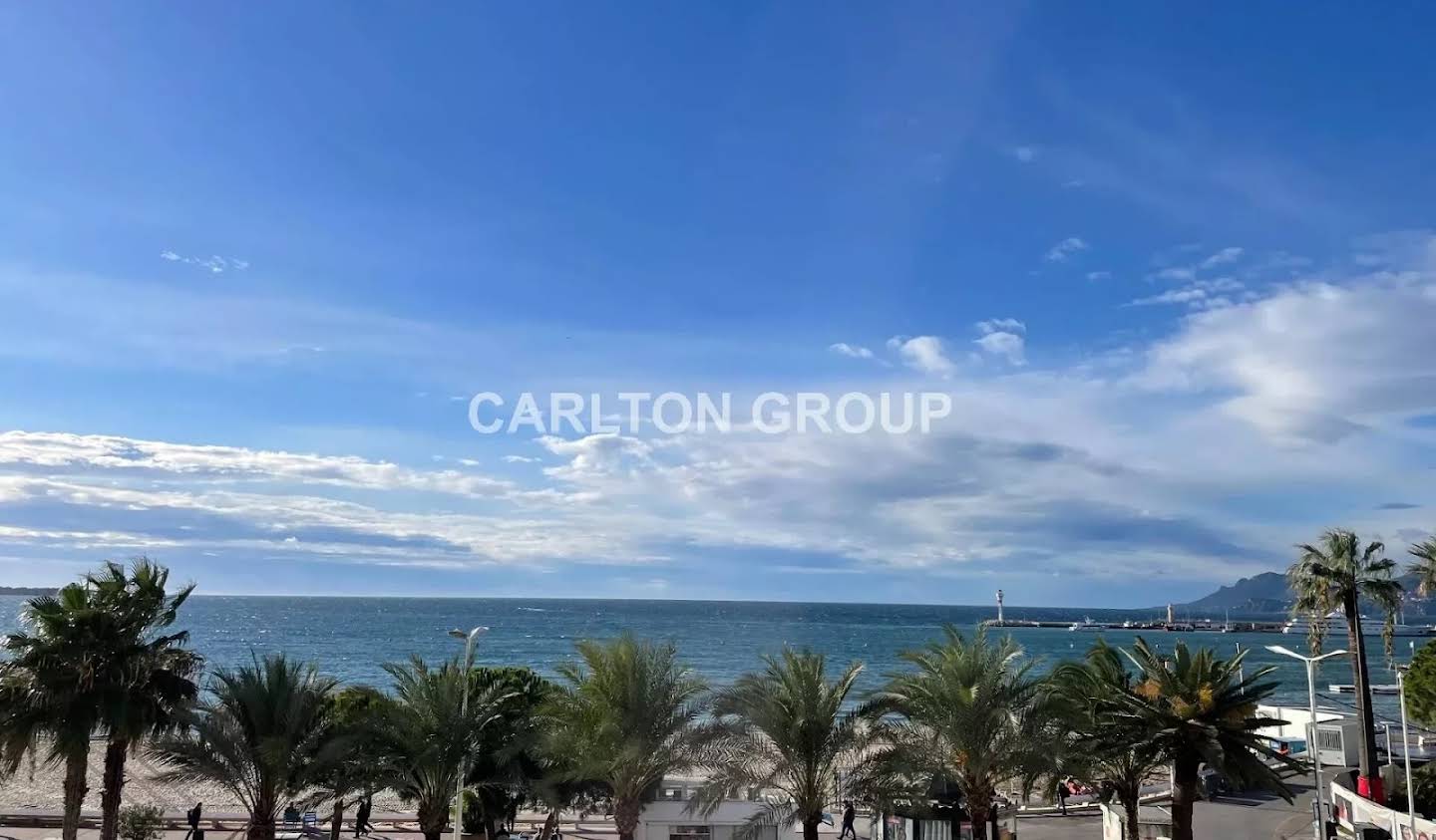 Apartment with terrace Cannes