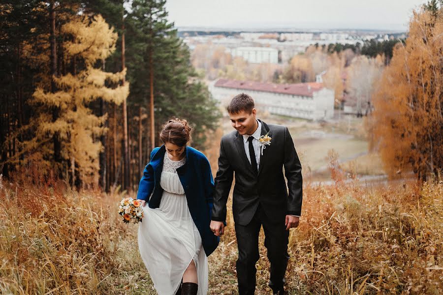 Fotógrafo de casamento Lidiya Beloshapkina (beloshapkina). Foto de 26 de agosto 2015