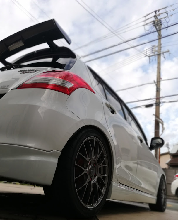スイフトスポーツのCLUB  ROMAN・ご近所劇場・ニヨニヨ®コーティング・またまた麦スカッシュでご機嫌・顧客満足度100%に関するカスタム事例の投稿画像3枚目