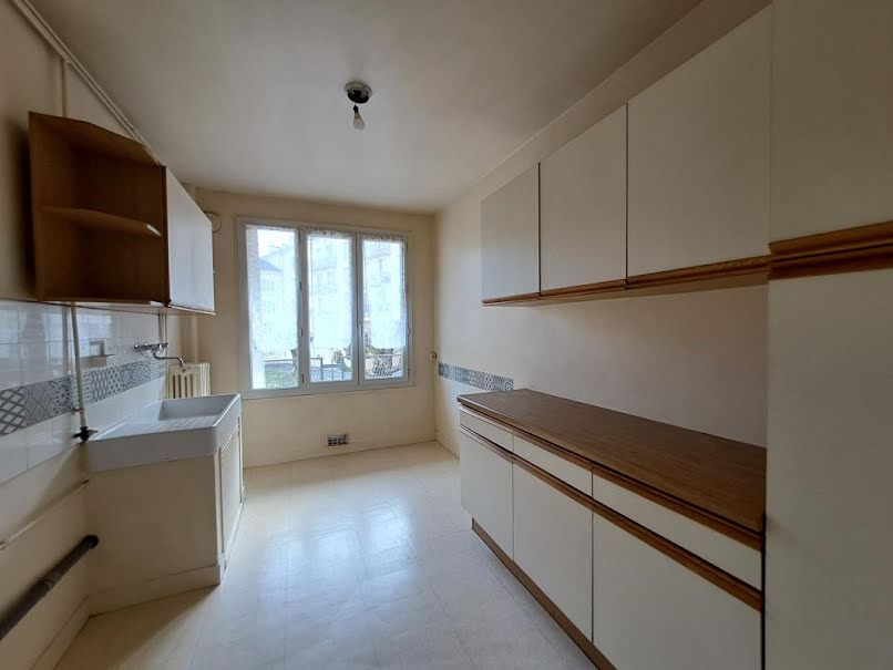 Location  appartement 3 pièces 55 m² à Limoges (87000), 595 €