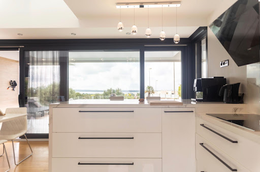 Villa avec piscine et terrasse 5