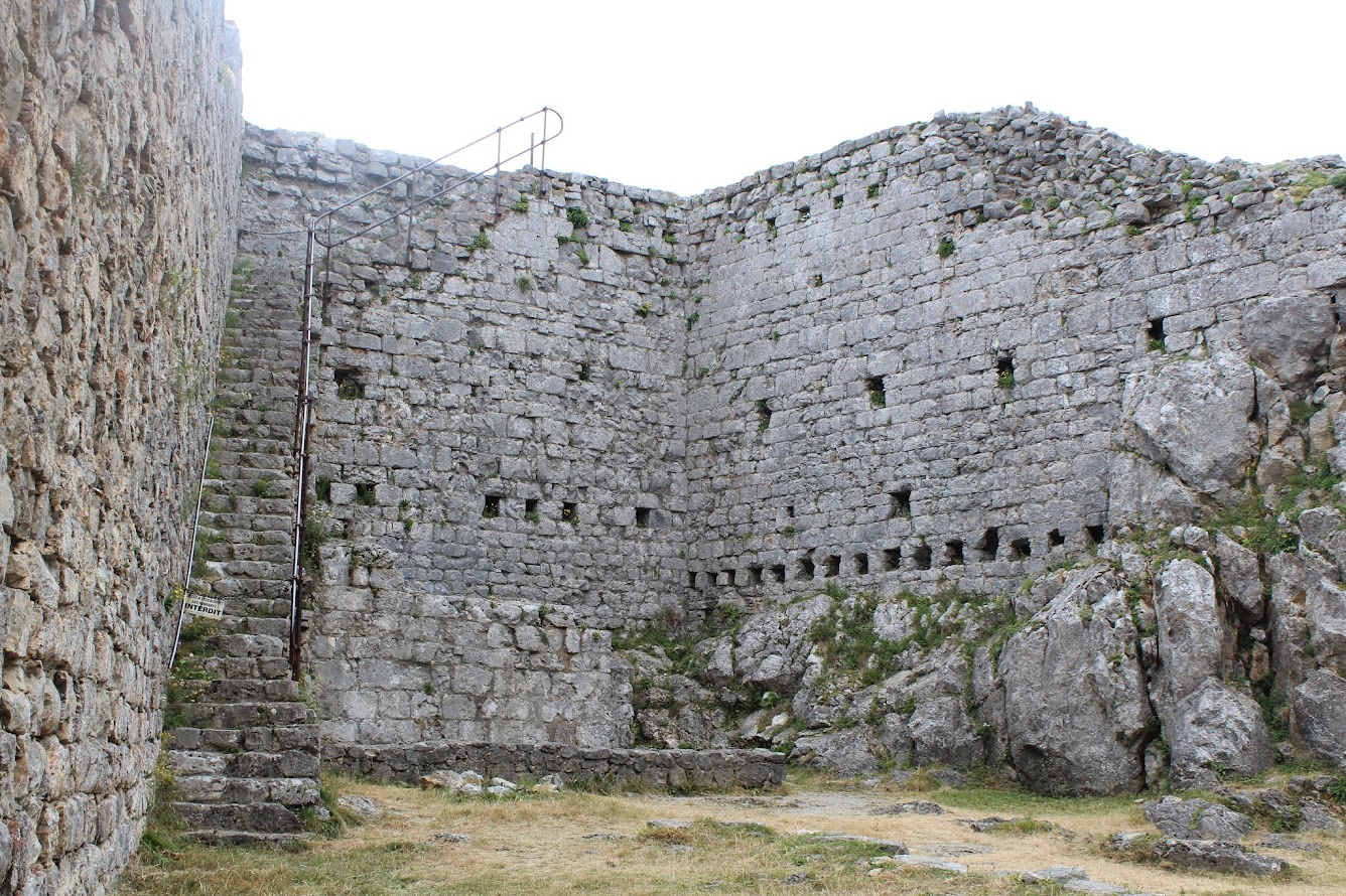 Château de Foix, Puivert et Monségur - Page 2 QI7nj0CENREcGIMCmPEFZvx7QZ5C0ItbipGS4iUStWo=w1336-h890-no