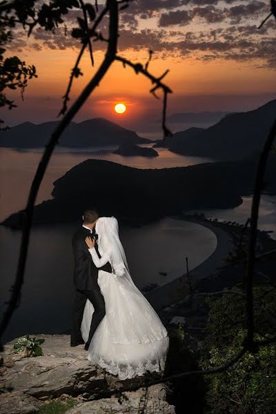 Fotógrafo de casamento Tahsin Kaya (fotonarin). Foto de 30 de janeiro 2018