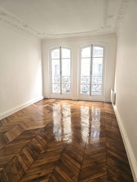 Location  locaux professionnels  68.5 m² à Paris 8ème (75008), 3 095 €