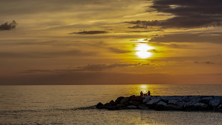 Tramonto sul mare di Adri-Mugna