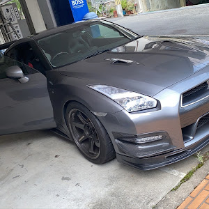 NISSAN GT-R R35