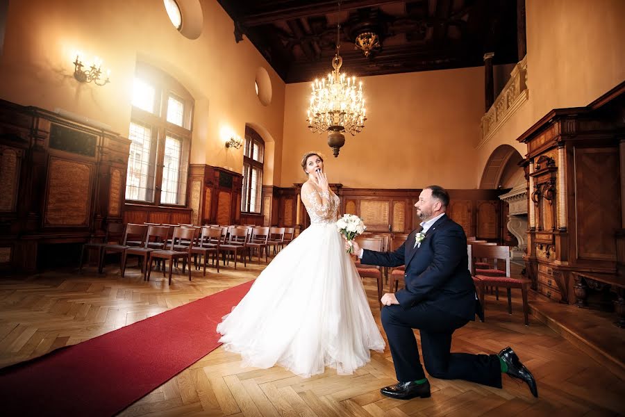 Wedding photographer Roman Lutkov (romanlutkov). Photo of 17 October 2019