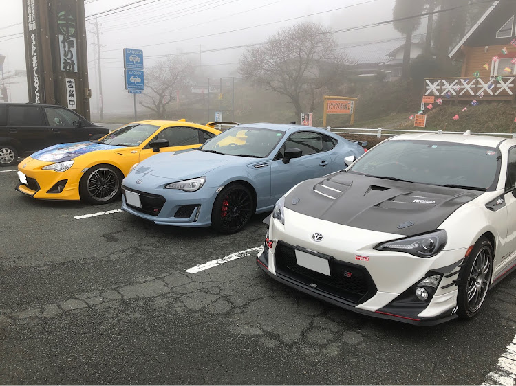 BRZのクールグレーカーキ・BRZ STI スポーツ・霧の中に関するカスタム事例の投稿画像2枚目