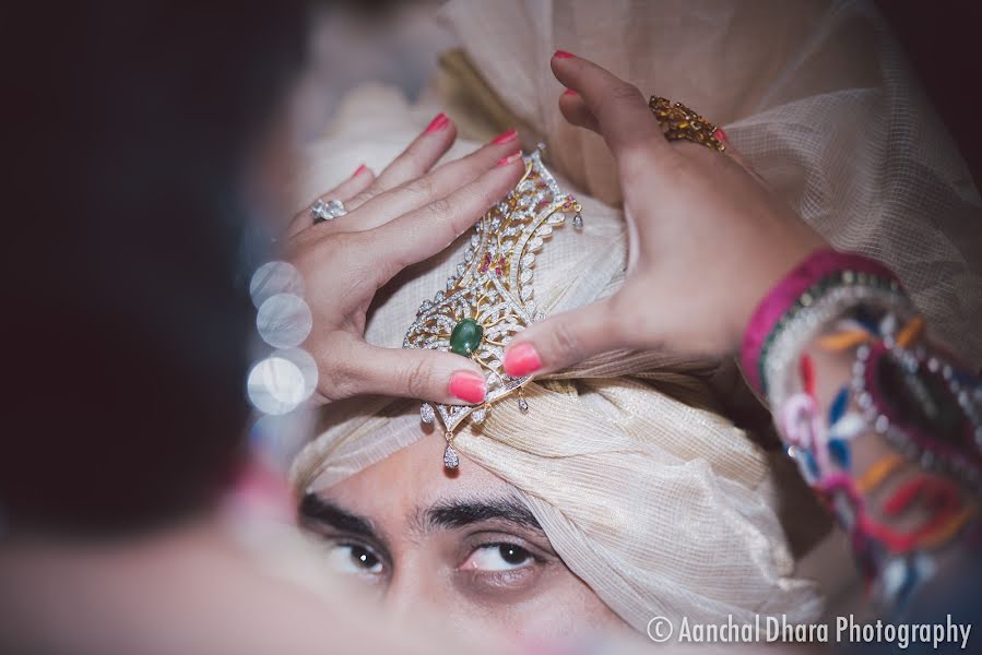 Fotógrafo de casamento Aanchal Dhara (aanchaldhara). Foto de 6 de setembro 2017