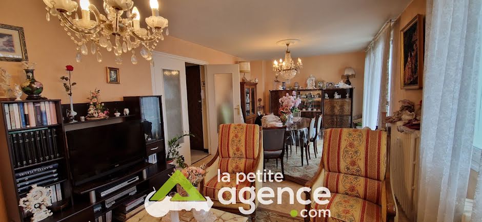 Vente appartement 4 pièces 81.87 m² à Montluçon (03100), 55 500 €