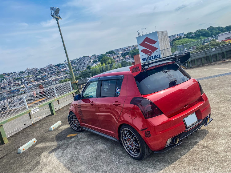 スイフトスポーツのS.H.I.L.I.S.・横浜スタイル・あなたの街のシール屋さん・明日お待ちしてます♪・ソロリソロリ楽しもう‼︎に関するカスタム事例の投稿画像3枚目