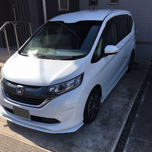 フリード GB5