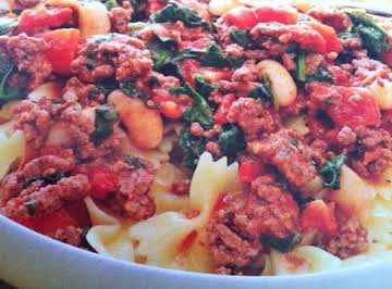 Garlicky Beef, Tomatoes & Pasta