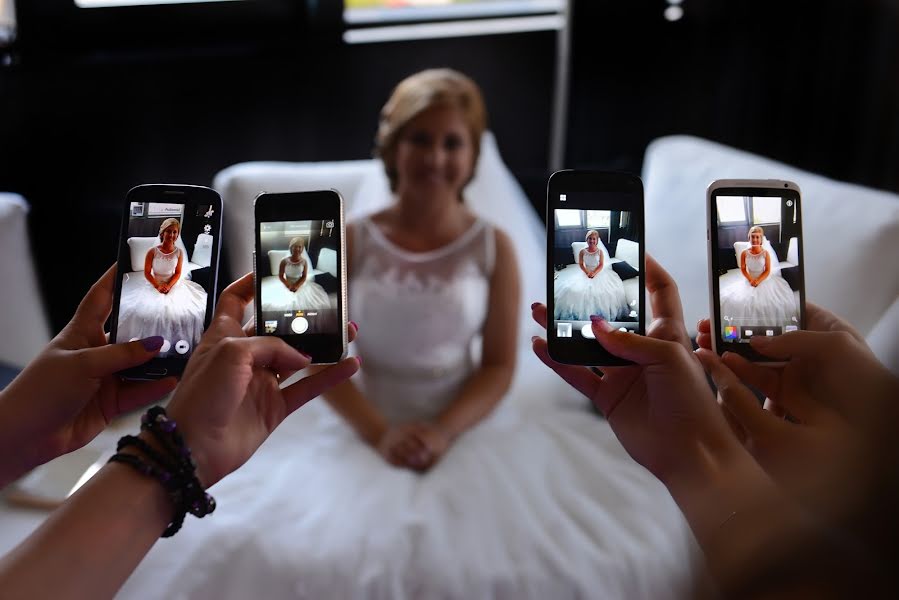 Fotografo di matrimoni Vlad Axente (vladaxente). Foto del 5 marzo 2016