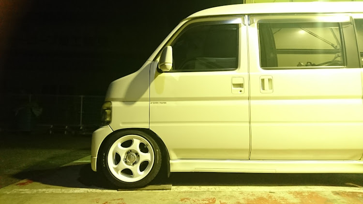 バモスのDIY・ホイール塗装・広島港・２番倉庫に関するカスタム事例の投稿画像2枚目