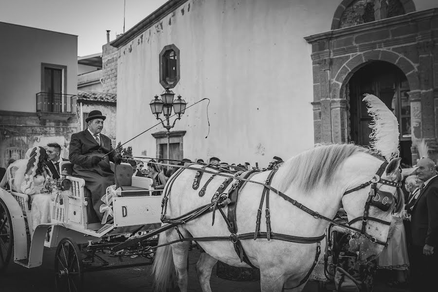 Jurufoto perkahwinan Daniele Bracciamà (framestudio). Foto pada 28 Julai 2022