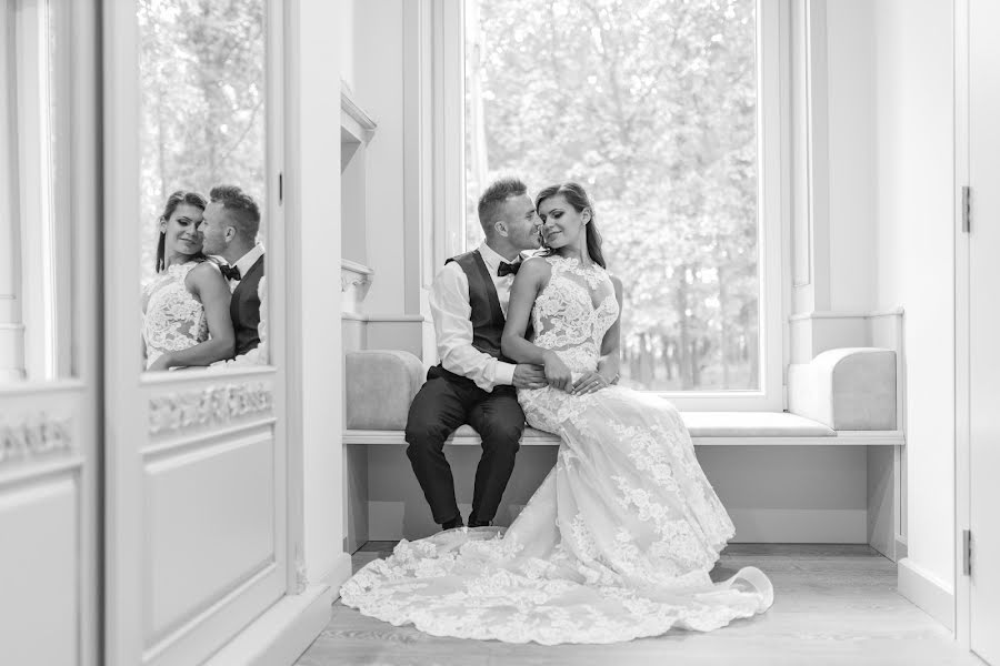 Svatební fotograf Dániel Fehér (whitelightphoto). Fotografie z 1.prosince 2020