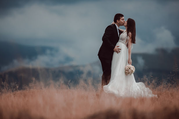 Fotografo di matrimoni Ciprian Grigorescu (cipriangrigores). Foto del 9 ottobre 2020