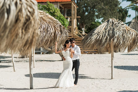 Fotografo di matrimoni Irina Savinova (irina-dominicana). Foto del 11 settembre 2019