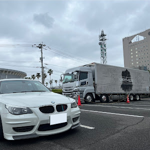 5シリーズ セダン 525i