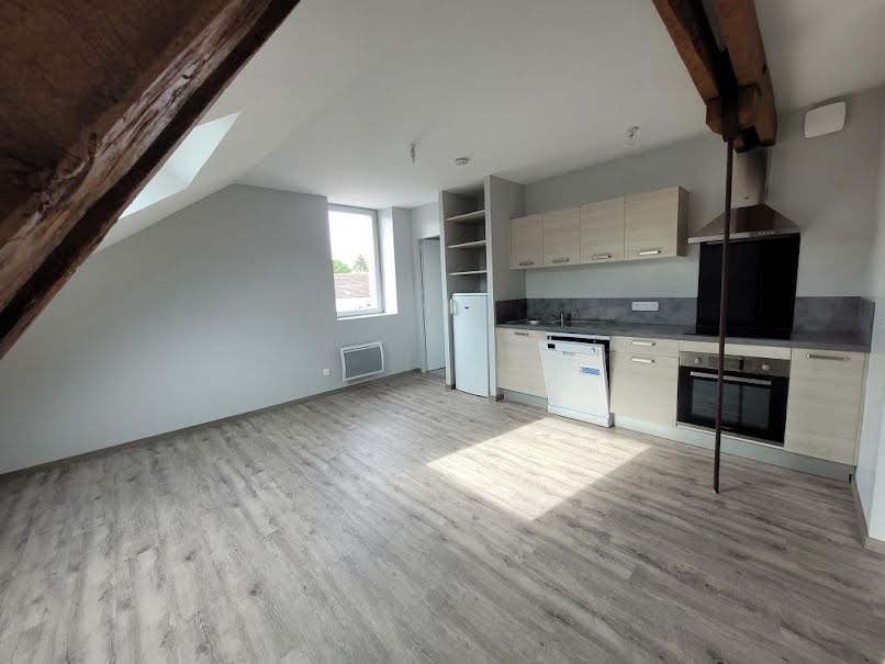 Location  appartement 2 pièces 31 m² à La Souterraine (23300), 420 €