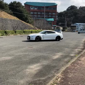 NISSAN GT-R R35