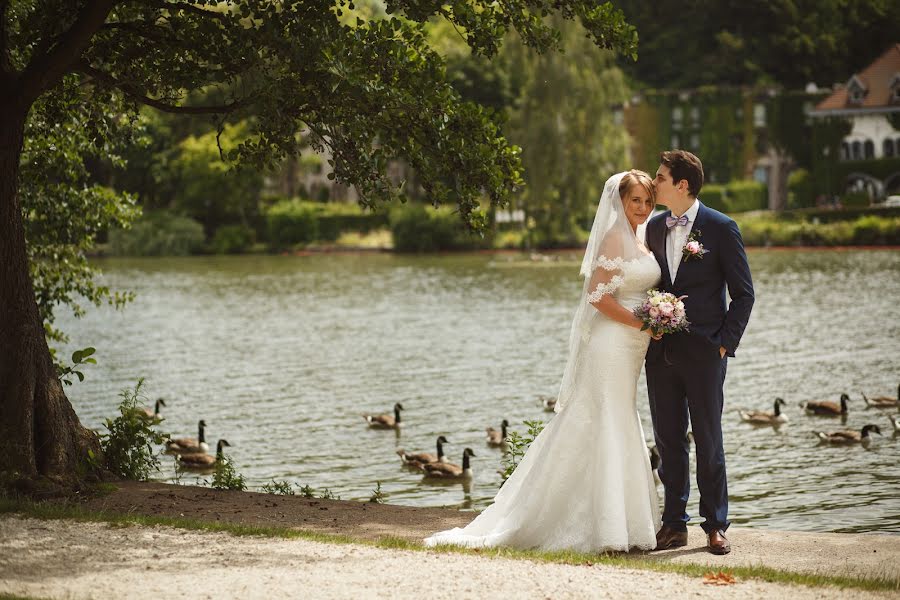 Fotógrafo de casamento Kirill Karetin (kiruxa). Foto de 5 de maio 2015