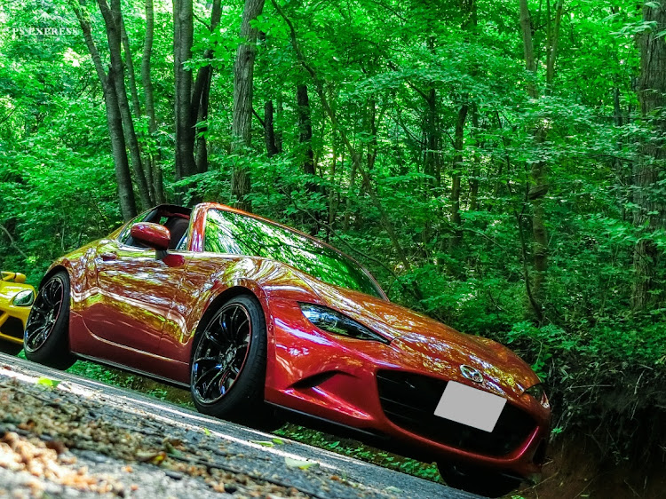 ロードスターの右斜め前写真展・写真使い回し・過去画ですみません(;´∀｀)・1枚に決めきれないw・意外と右斜め前って少なかったなwに関するカスタム事例の投稿画像3枚目