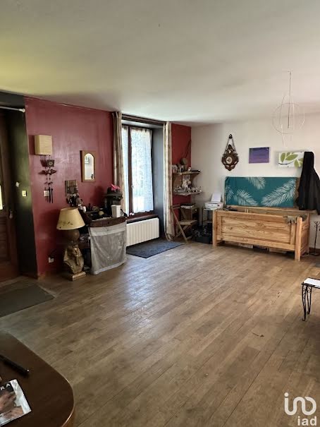 Vente maison 7 pièces 169 m² à Saint-Privat (19220), 135 000 €