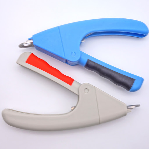 Title 4, Stainless Steel Pet Nail Clippers with Non-Slip...