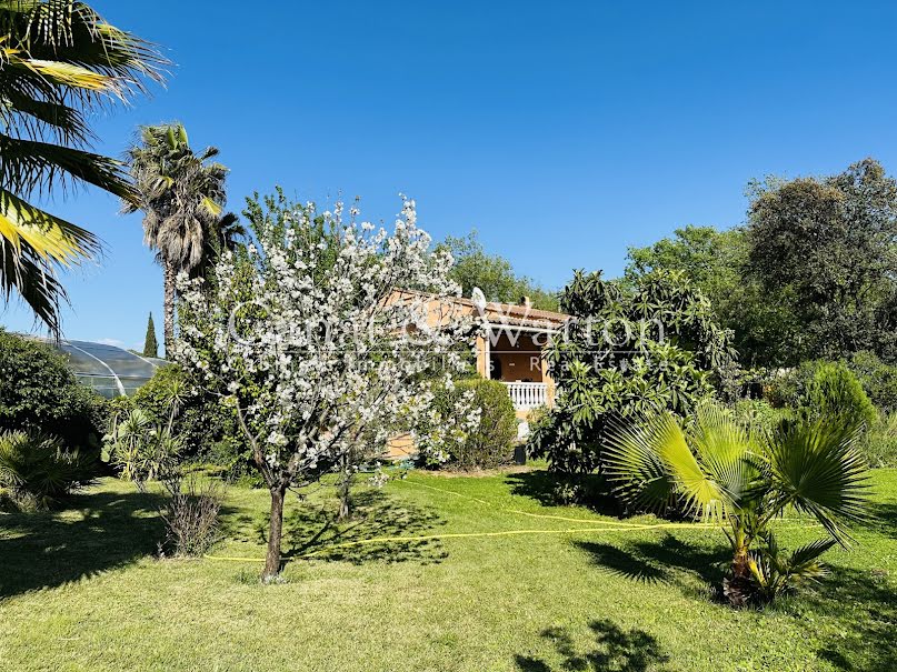 Vente villa 7 pièces 165 m² à Cuers (83390), 699 000 €