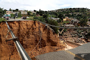 A bridge collapsed on Ntuzuma Road at Nhlungwane. 