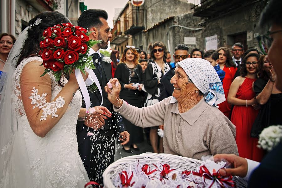 Fotografo di matrimoni Carmelo Ucchino (carmeloucchino). Foto del 22 maggio 2018