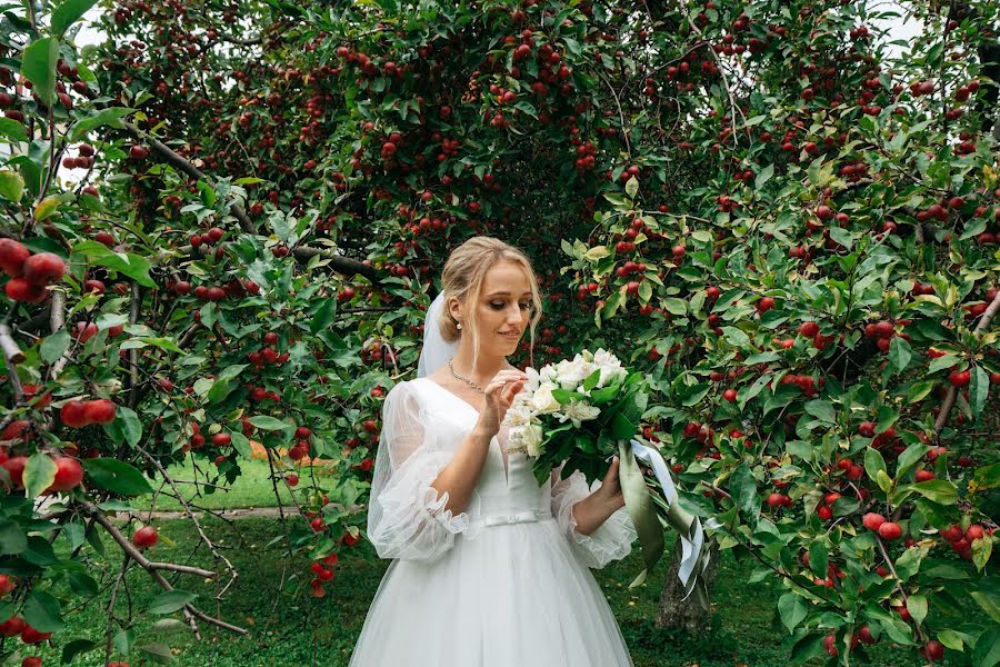 Wedding photographer Anastasiya Lebedikova (lebedik). Photo of 17 September 2023